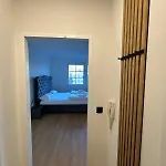 Cozy Apartment, 7 Mins To Hauptbahnhof * לינץ
