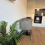 Lägenhet Cozy Apartment, 7 Mins To Hauptbahnhof Linz