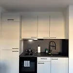 Cozy Apartment, 7 Mins To Hauptbahnhof Lägenhet