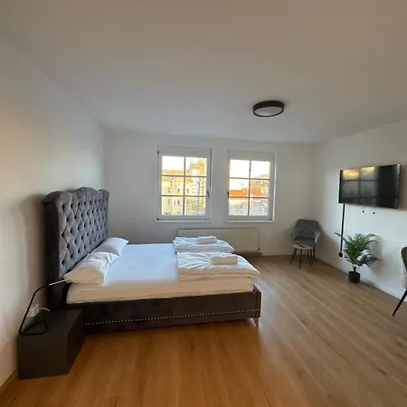 Apartment Union Near Train Station